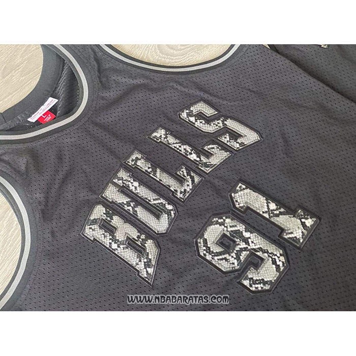 Camiseta Chicago Bulls Dennis Rodman #91 Mitchell & Ness 1997-98 Negro1
